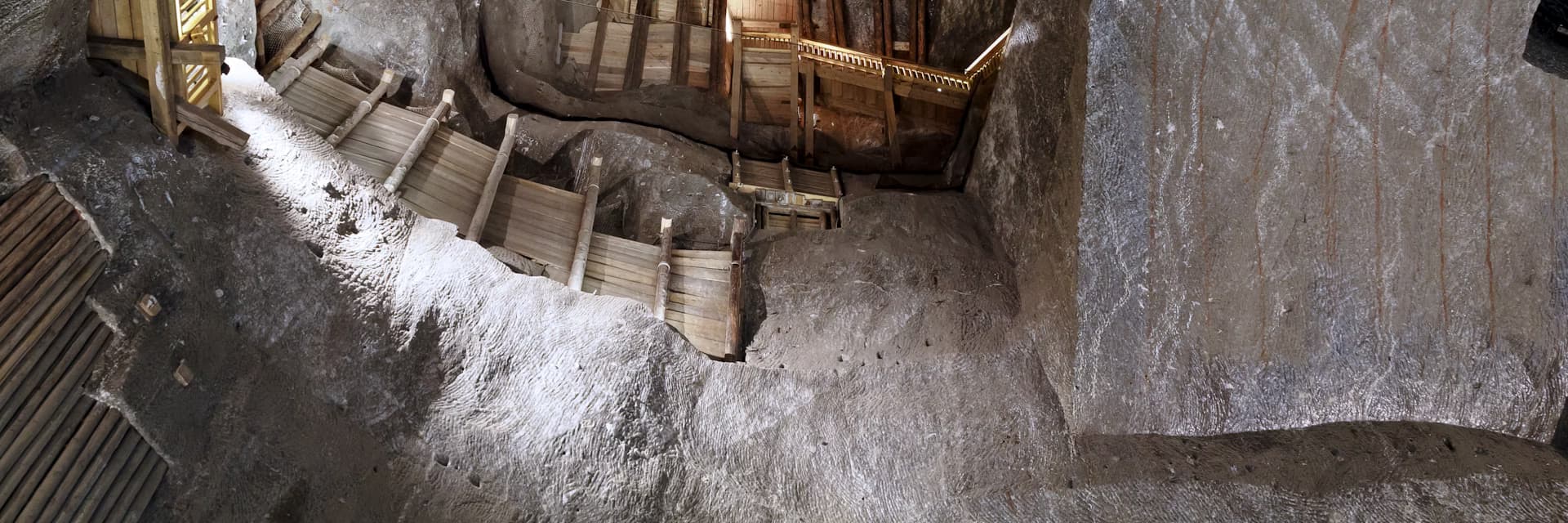 Wieliczka Salt Mine (Poland)